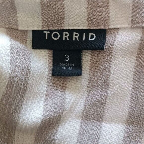 Torrid Lace Up Top Plus Size 3X Taupe Stripe Dolman Sleeve Rayon Shirt Blouse - Picture 3 of 6
